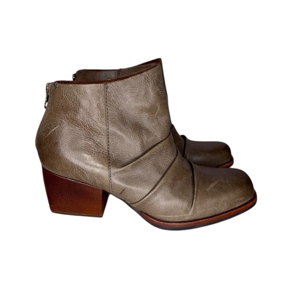 Kork Ease Kissel Leather Back Zip Tan Brown Ankle Booties Size 6.5 Square Toe